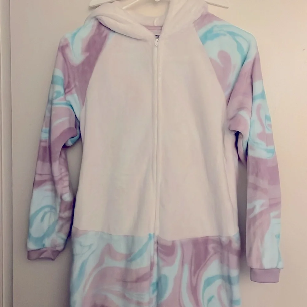 Cozy Jumper, Unicorn Hoodie PJs, purple/white size 14/16 excellent condition